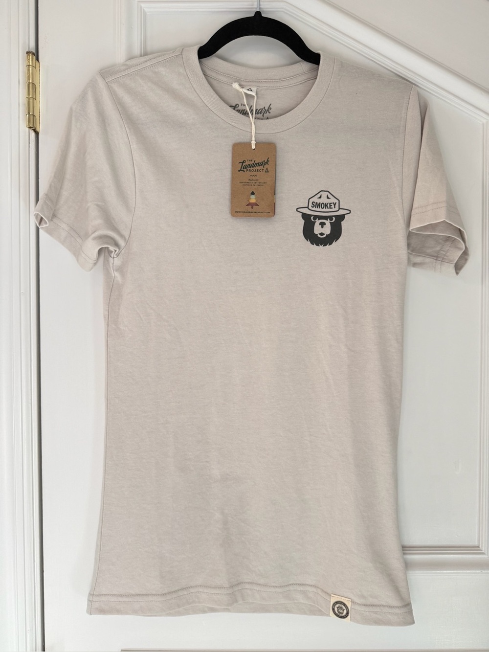NWT Smokey Bear Landmark Project Graphic T-Shirt + FREE Grand Teton Hat